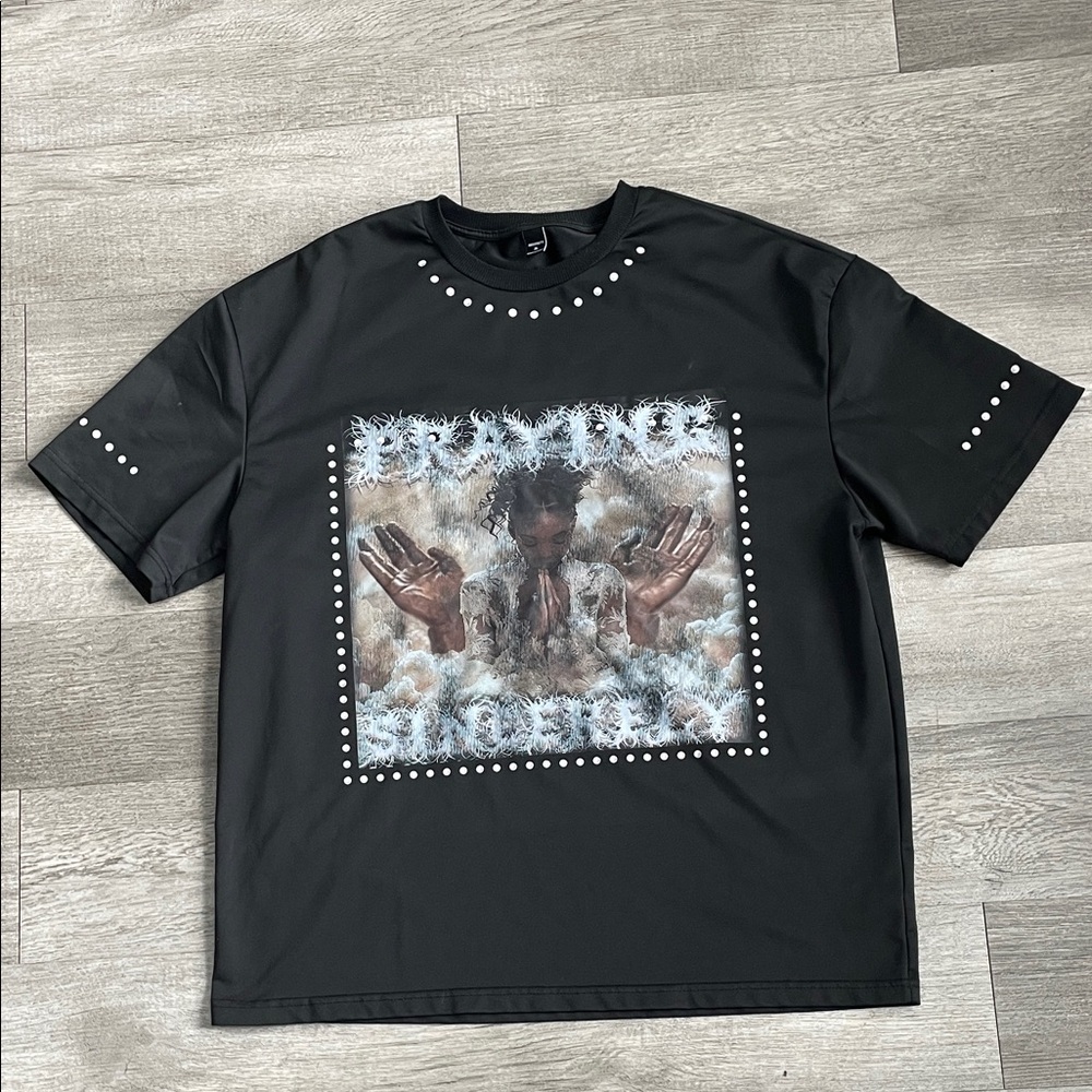 Praying Hands graphic tee